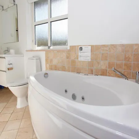 Three-bedroom Holiday In