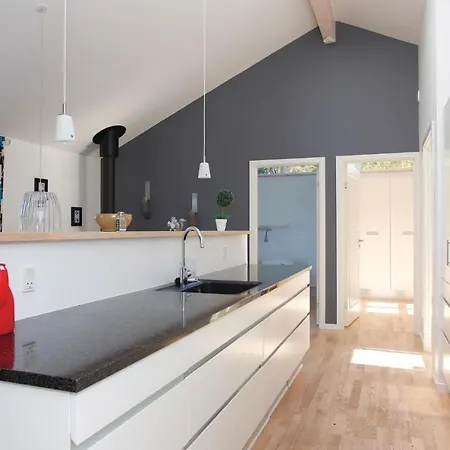 Three-bedroom Holiday In Fårevejle